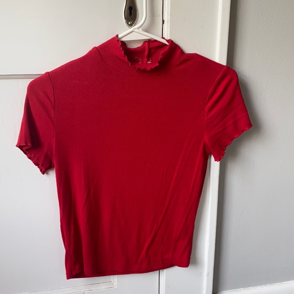 lettuce mock neck tee